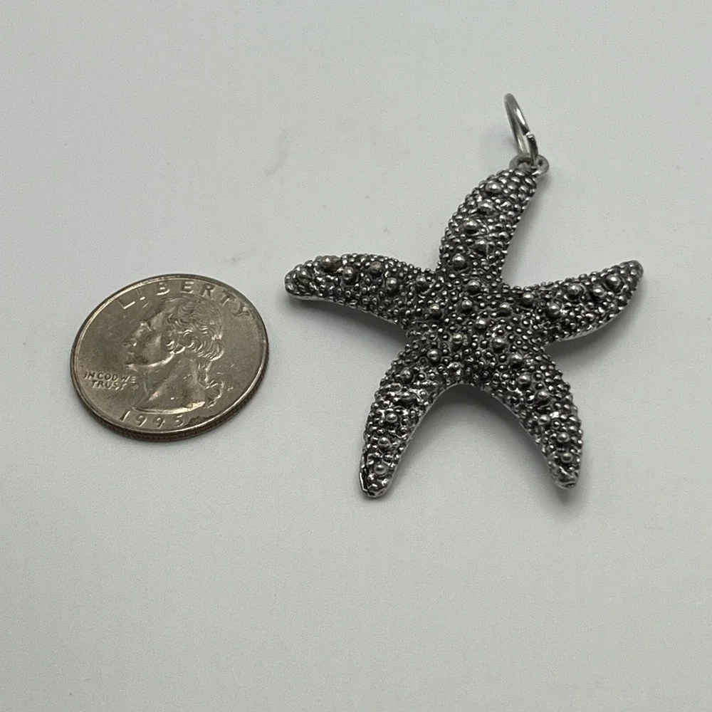 Vintage Starfish Pendant Silver Tone Raised Textured Beach Ocean Sea Star